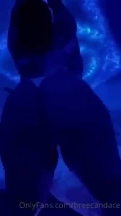 Now she make bad quality vids now this is not me