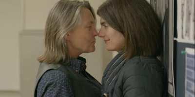 Gaby Hoffmann & Cherry Jones - Transparent