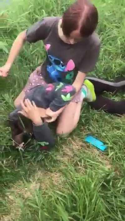 russian girl fight humiliation - she sat on her