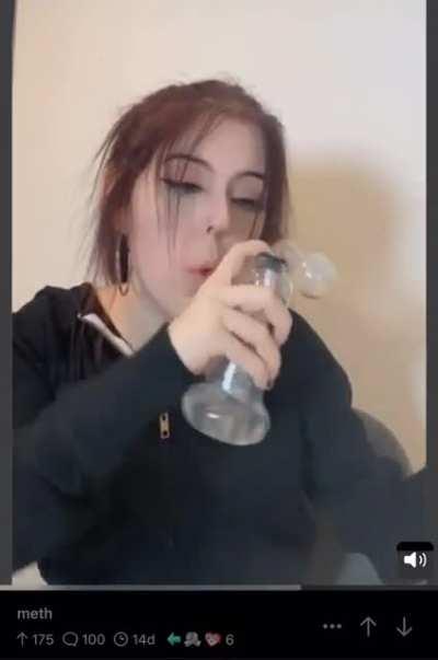 New aesthetic dropped: meth addiction