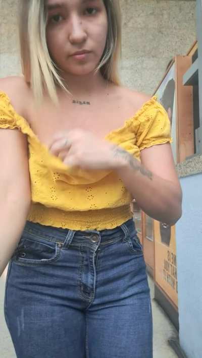 flashing just turns me on