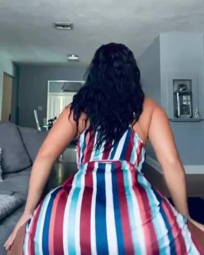 PAWG Striped Dress Twerk