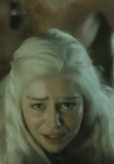 What we all wanna do to Emilia Clarke