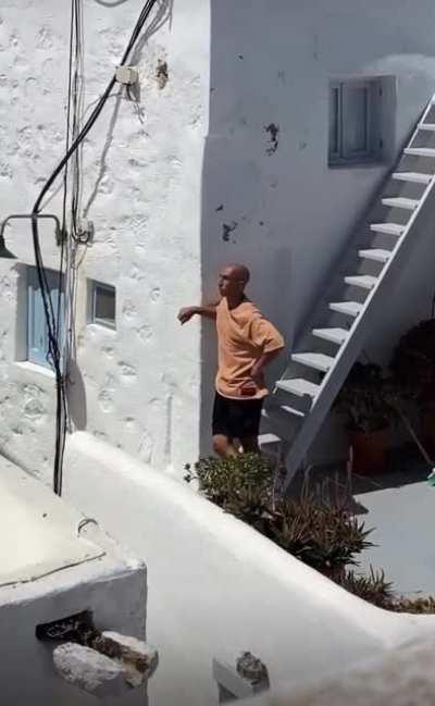 Just play it off like it was intended