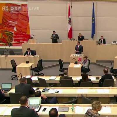 Is des käändi grasch hea bundeskanzla?