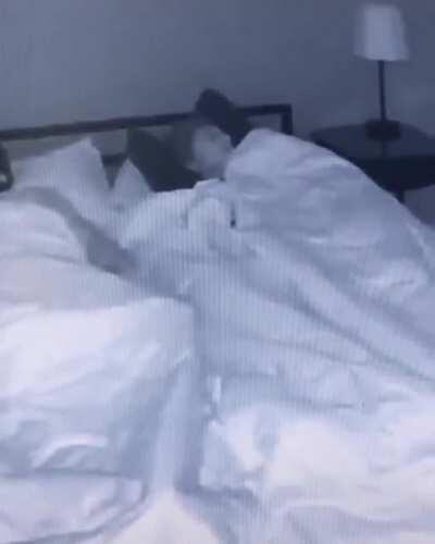 😳 Poderia ser nós 😔