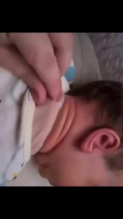 Blursed baby headshake..!