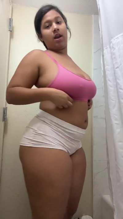 Hollywoodlaura8 🍑