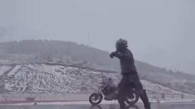 It's Friday boys! Ride time!! Stay warm, stay safe.