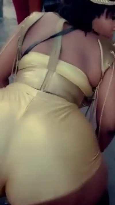 Gotta love a Bajan bumper (🎥:@bajantube)