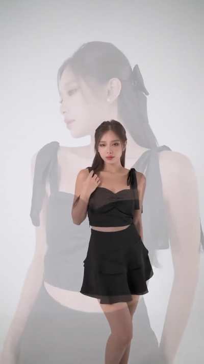 Vid's from @vostelo on IG, but anyone knows the girl's @?