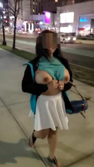 Amateur Areolas Asian Big Boobs Cleavage Exhibitionism