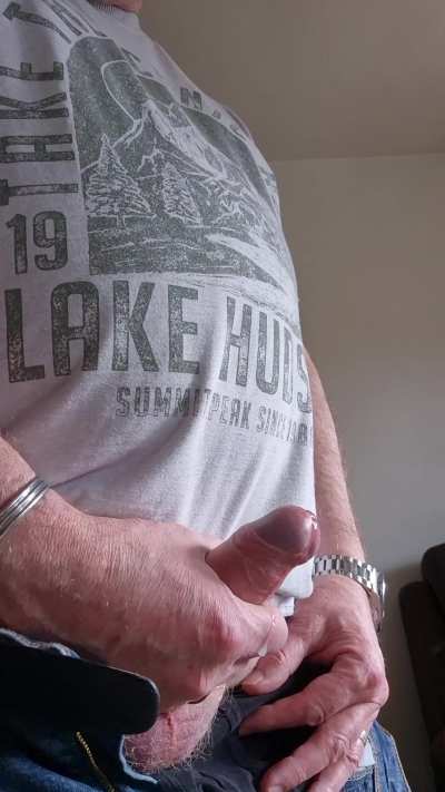 [60] Do you like it when Grandpa comes?