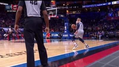 [Highlight] Philly crowd chants 