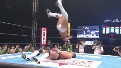 Kota Ibushi not letting Prince Devitt escape him. Kicks it into Overdrive • NJPW Wrestle Kingdom 5 (2011)