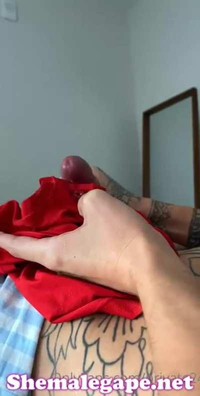 Masturbating with Cumshot