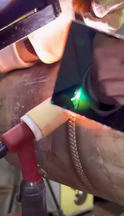 Welding So Criminally Good, Only a Bad Guy Could Achieve It