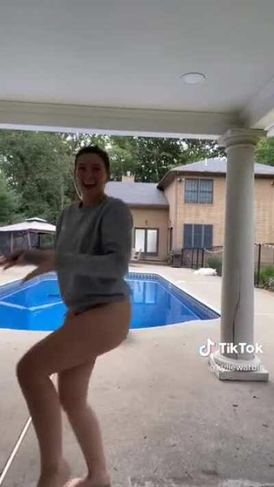 That’s a hot phat booty