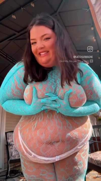 Whoa. That lingerie 🫠