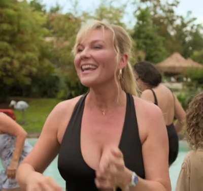 Kirsten in a bathing suit