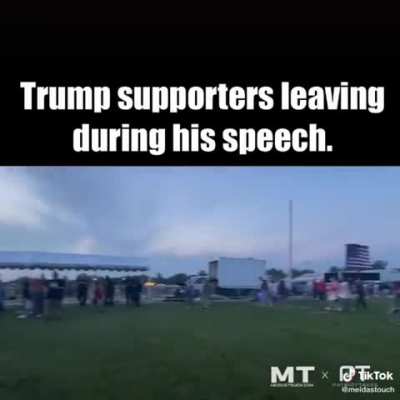 Bored people walking out on Trump rally!