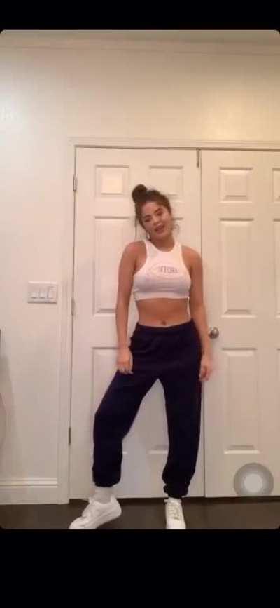 Her beautiful Nipples🤩