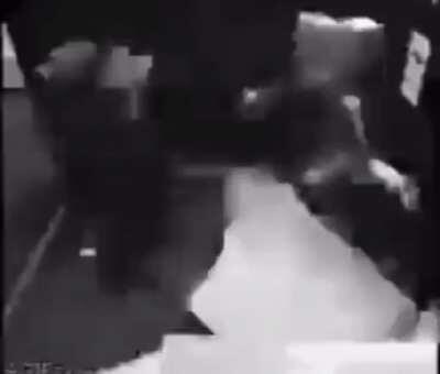 Cristian devuelveme a mi polola