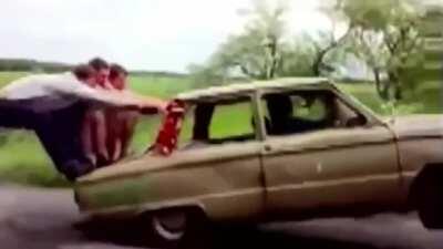 This trailer looks lit