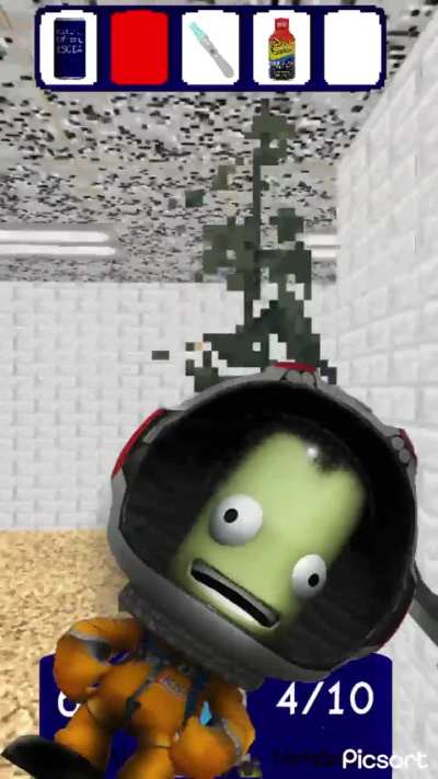 I hate meowbahh not only because of pngtubers being hated like her but also because of how loud she screams into her microphone and how whiny her voice is