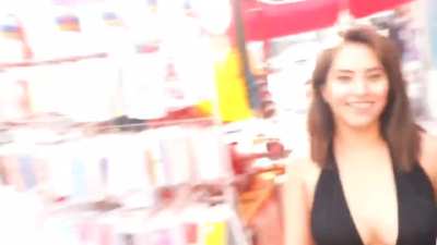 A los que lesinteresa el grupo privado tenemos este video de Silvia Santez Cumwalck además de otros vídeos exclusivos 