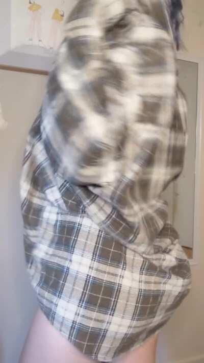 idk how to caption this so here's my naked body