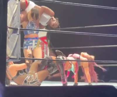 Adora racked (fancam)