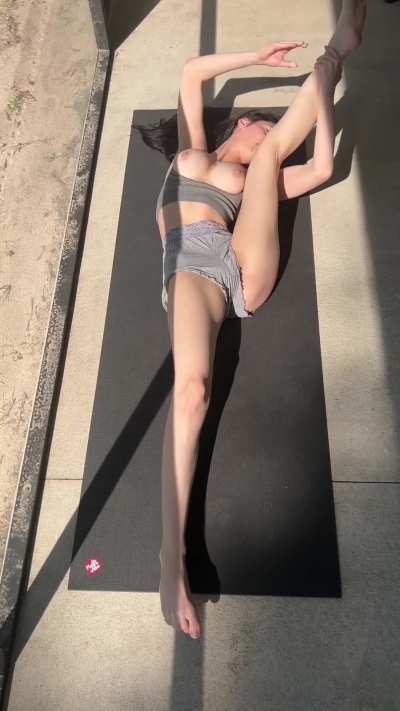 can I split on some older guy's cock here?