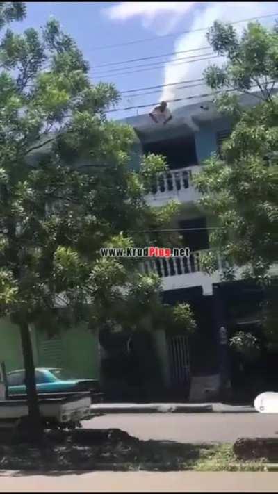 man decapitaded by powerline melting through his neck