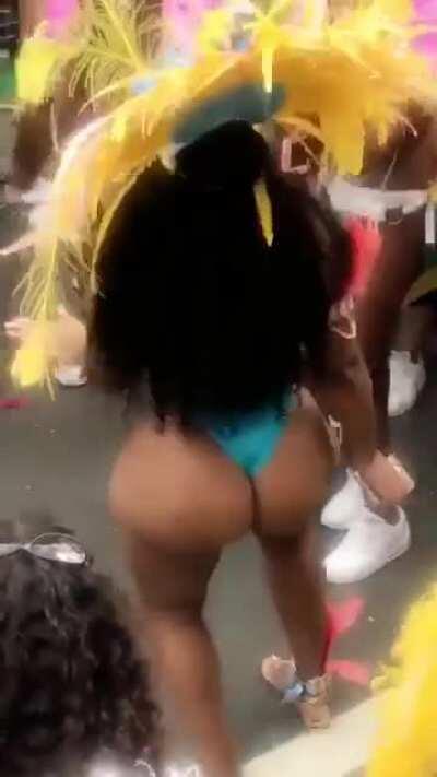 Carnaval Goddess Brianna Amor