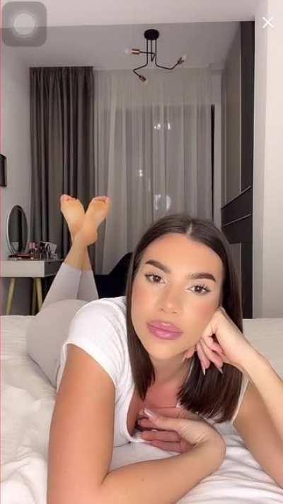 @dianaonisor.07 is live now!!