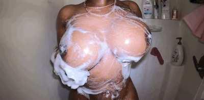 Cum shower with me 🥰