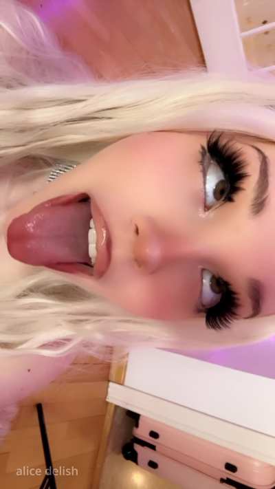 Mommy Alice takes care of our well-being 🥰🥵