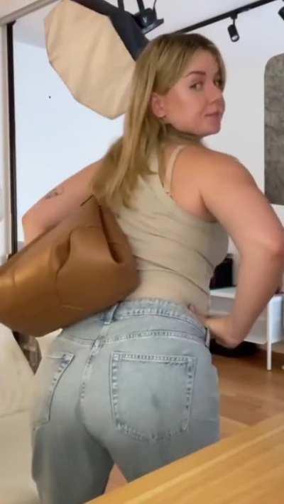 Kelly ist Ready for Bedtime 