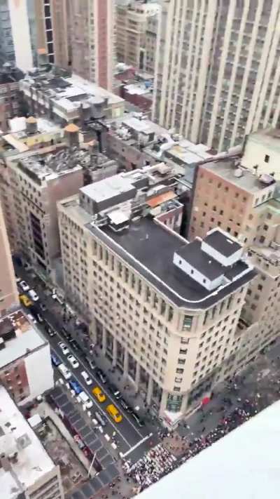 NYC shows up in full force at Hands Off protest against Trump/Musk regime