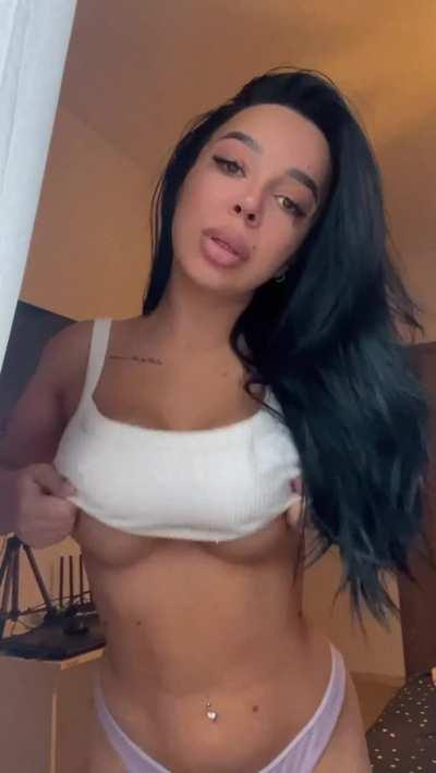 Showing my doll boobs on reddit makes me kinda horny