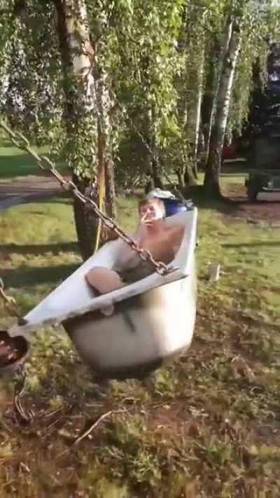 Repurpose the old bathtub