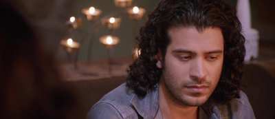 Sunny Leone lesbian liplock in Bollywood movie 🤤