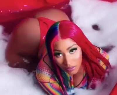 That arch and that big phat juicy booty