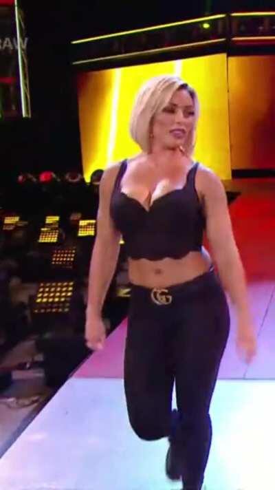 Mandy's entrance at RAW tonight