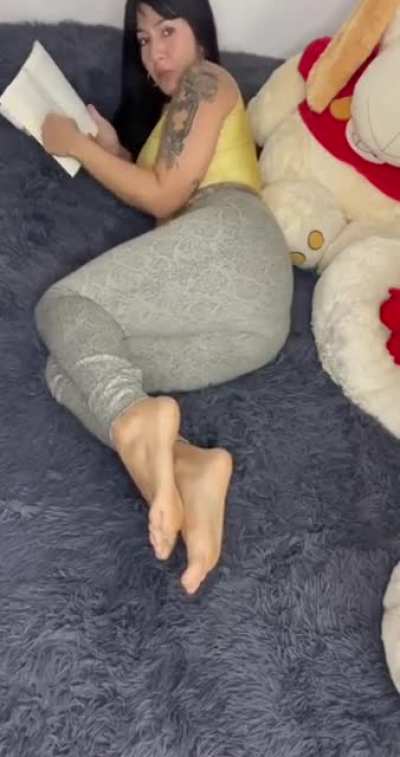 This ass explodes from 💨