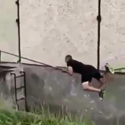 On a rope without hope