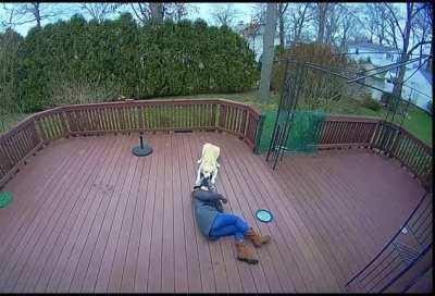 Woman left at the mercy of her golden retriever