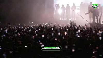 6ix9ine fails a divebomb in romania