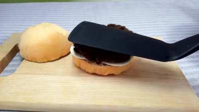 Stop motion burger cooking. This destroyed my brain in a good way.